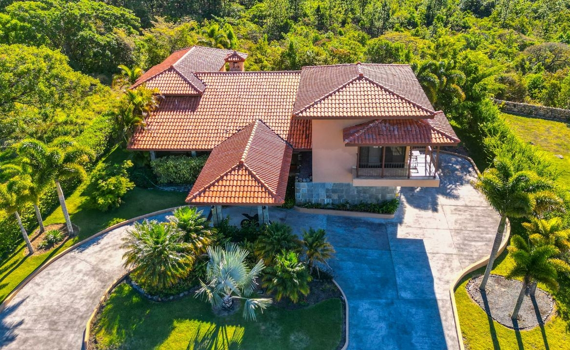 SPECTACULAR HOME FOR SALE IN BOQUETE COUNTRY CLUB – ESPECTACULAR CASA EN  VENTA EN BOQUETE COUNTRY CLUB – MLS 19559 | Discover Panama Realtors